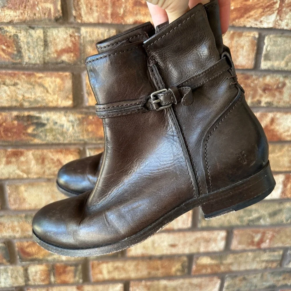 Frye Melissa Seam Short Ankle Boots 6.5 Brown Leather Side Zip Flat 3475444